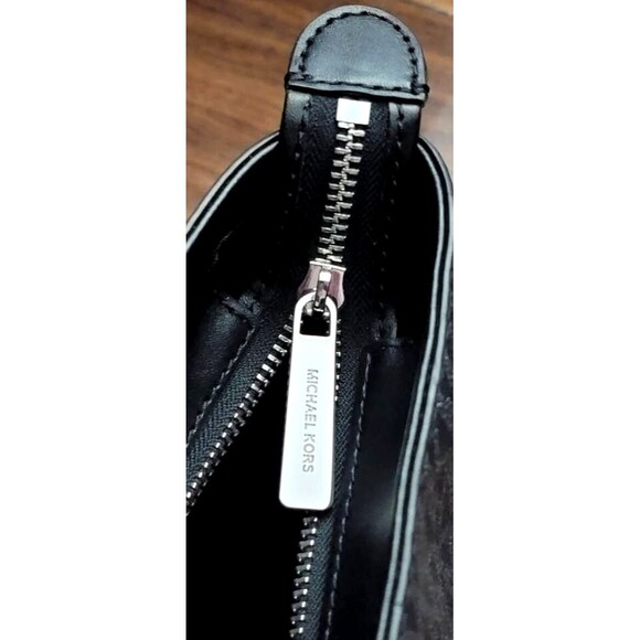 Authentic Michael Kors Jet Set Item Black/Silver Medium Front Zip Chain Tote :) - Picture 10 of 16